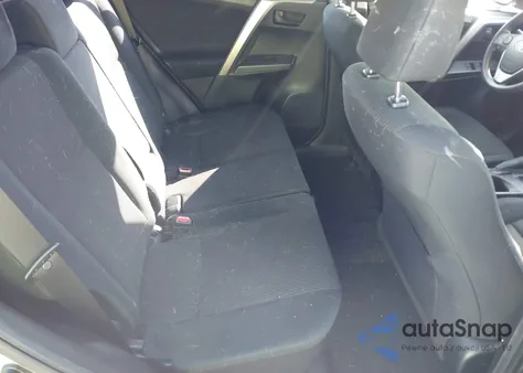 2018 Toyota Rav4 Le z USA, uszkodzony, nr VIN JTMZFREV8JJ173386